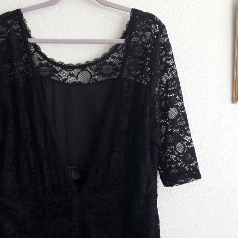Lacey Plus Size Maxi Dress - Picture 4 of 8